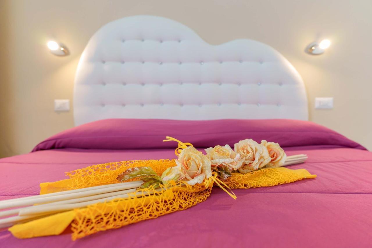 Hotel CalaBisso Calasetta Esterno foto