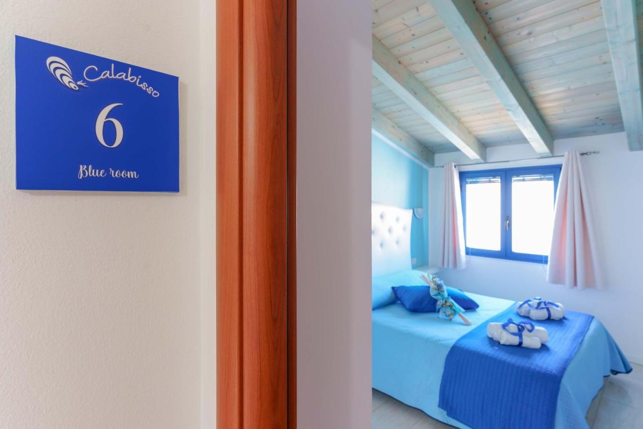 Hotel CalaBisso Calasetta Esterno foto